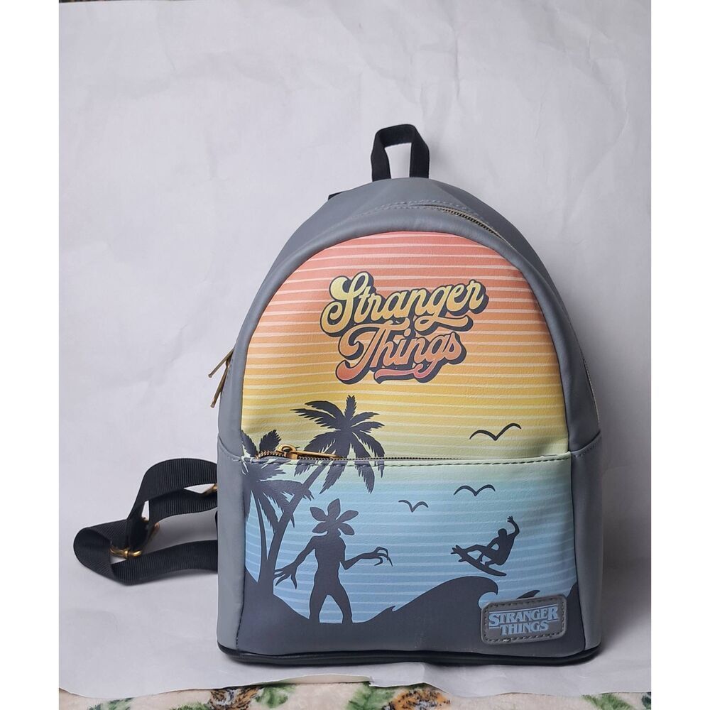 Funko Pop Netflix Stranger Things Exclusive Demogorgon Surfer Mini Backpack - Picture 1 of 4